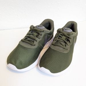 Nike Athletic Shoes, Green, Women's 9 / 40.5